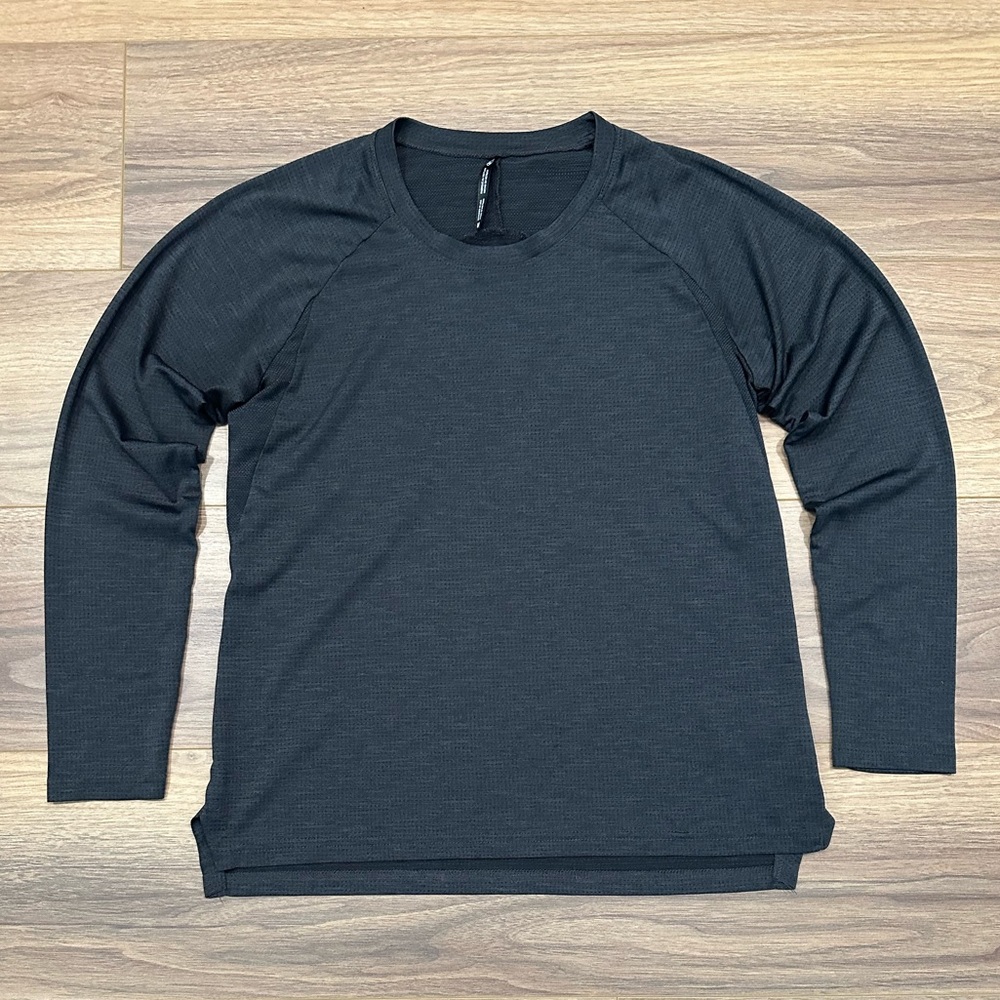 Kuhl Engineered Long Sleeve Hiking Shirt in Charcoal Gray Size Medium